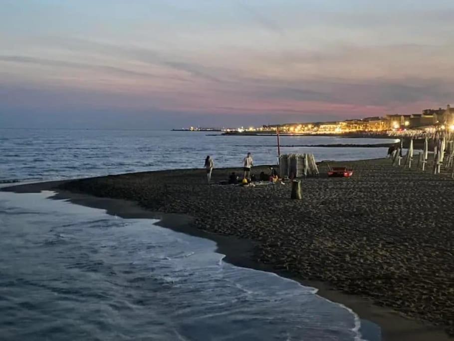 Sea Of Rome - Holiday Home Lido di Ostia Ngoại thất bức ảnh